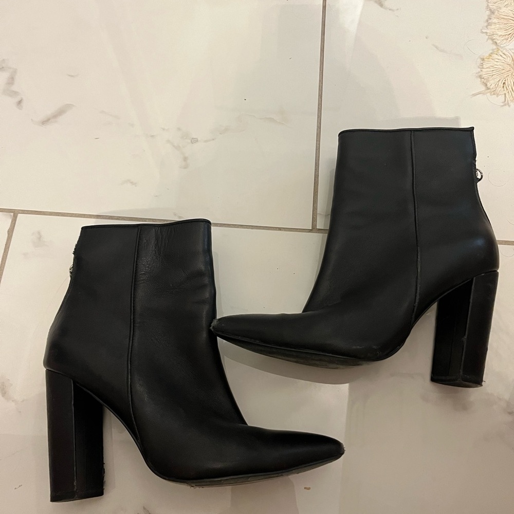 Steve Madden Sleek Black Heeled Boots